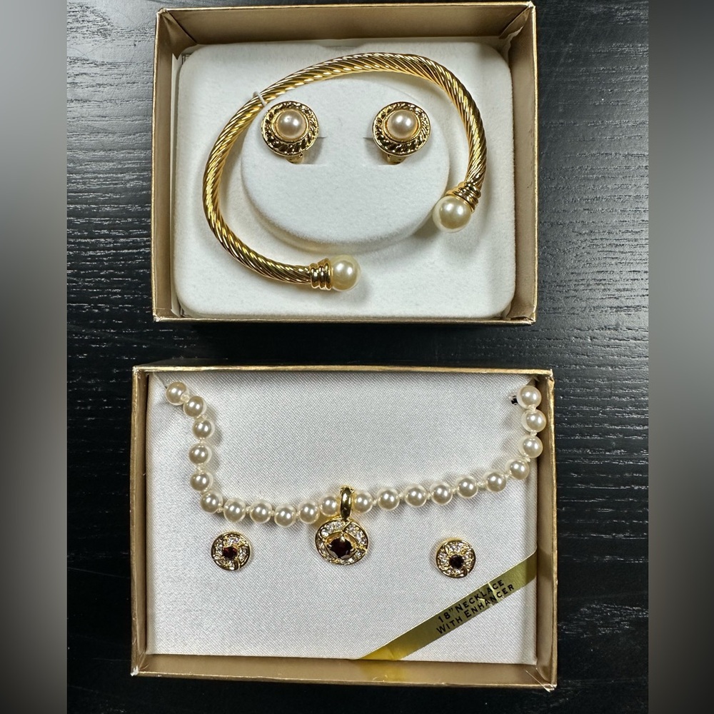Two new inbox jewelry sets